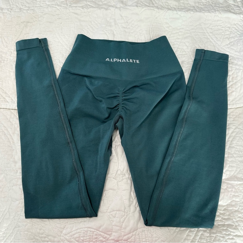 Alphalete Amplify Leggings: Pier Blue XS